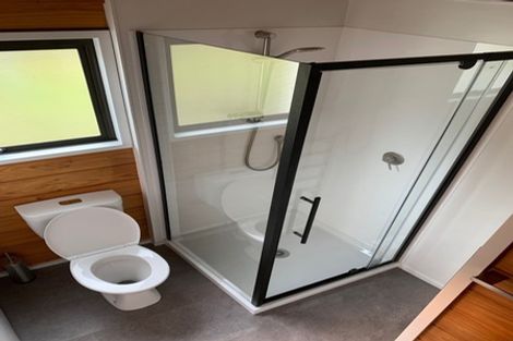 Photo of property in 27 Pacific Parade, Army Bay, Whangaparaoa, 0930