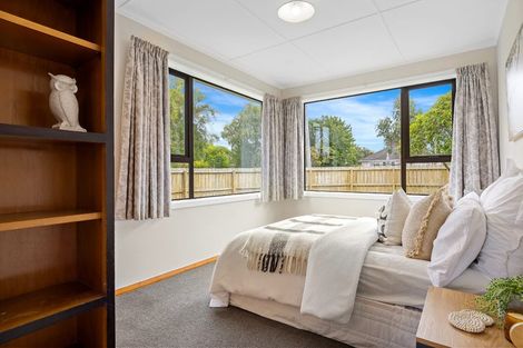 Photo of property in 32 Bateman Avenue, Bryndwr, Christchurch, 8053