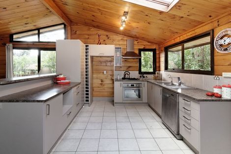 Photo of property in 61 Wirihana Road, Titirangi, Auckland, 0604