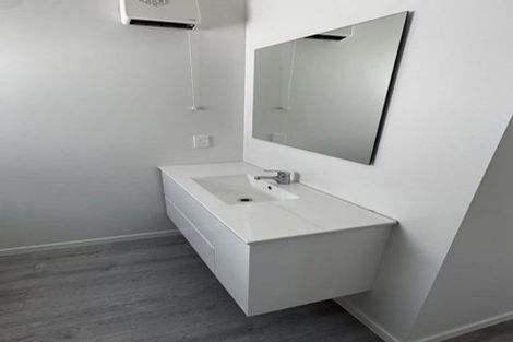 Photo of property in 39 Roberts Street, Tawa, Wellington, 5028