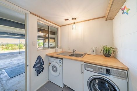 Photo of property in 267b Dowse Drive, Maungaraki, Lower Hutt, 5010