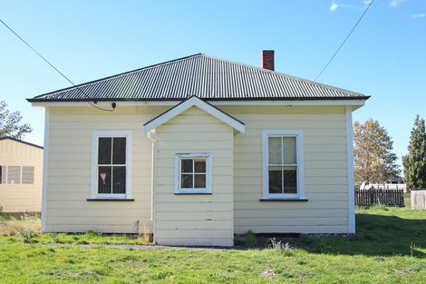 Photo of property in 5 Ranfurly Street, Kurow, 9435