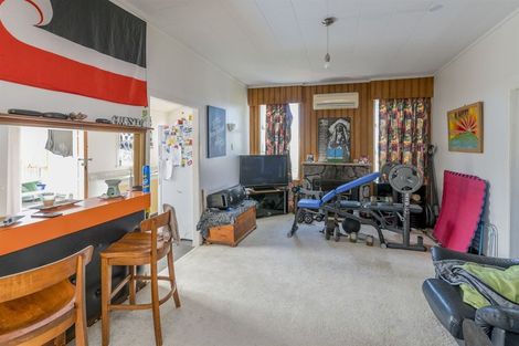 Photo of property in 23 Rauparaha Street, Waikanae Beach, Waikanae, 5036