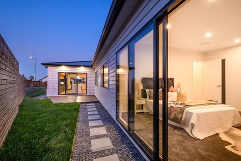 Photo of property in 15 Croatia Avenue, Huapai, Kumeu, 0810