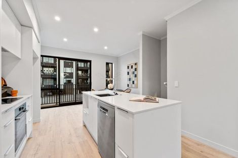 Photo of property in 16 Beach Road, Hobsonville, Auckland, 0616