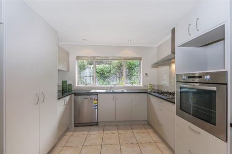 Photo of property in 5 Saltwood Street, Red Beach, 0932