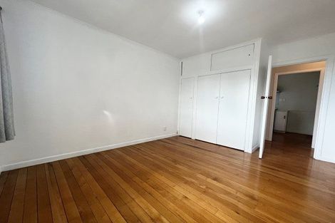 Photo of property in 5 Kokiri Street, Te Atatu South, Auckland, 0610