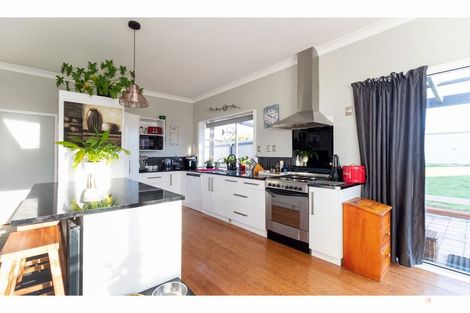 Photo of property in 10 Studholme Street, Waimate, 7924