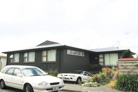 Photo of property in 12 Maple Grove, Kingston, Wellington, 6021