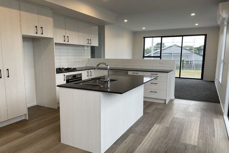 Photo of property in 16 Hokioi Drive, Kenepuru, Porirua, 5022