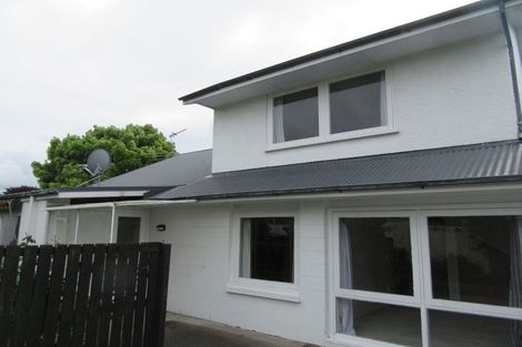 Photo of property in 2/96 Hinau Street, Riccarton, Christchurch, 8041