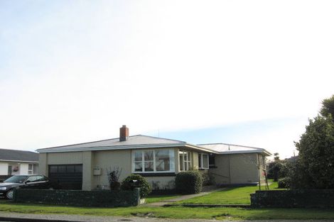 Photo of property in 12 Russell Street, Winton, 9720