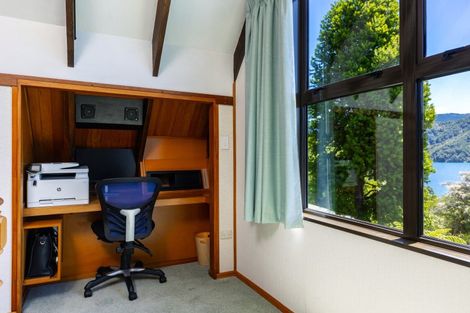 Photo of property in 2069 Queen Charlotte Drive, Ngakuta Bay, Picton, 7281