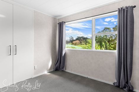 Photo of property in 9 Whaka Street, Maungaturoto, 0520