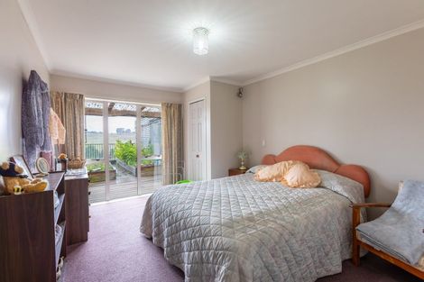 Photo of property in 27 Robertshawe Crescent, Dannevirke, 4930