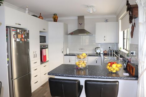 Photo of property in 84 Hakanoa Street, Huntly, 3700