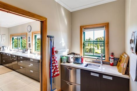 Photo of property in 238 Poraiti Road, Poraiti, Napier, 4182