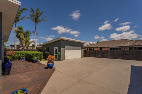 Photo of property in 20b Cholmondeley Crescent, Whitianga, 3510