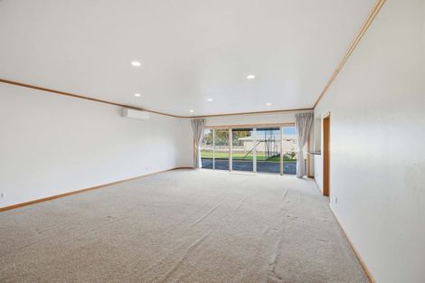 Photo of property in 99 East Coast Road, Castor Bay, Auckland, 0620