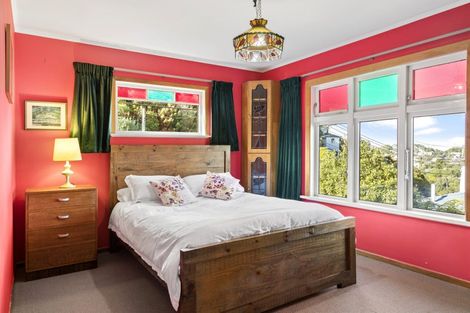 Photo of property in 54 Salford Street, Newlands, Wellington, 6037