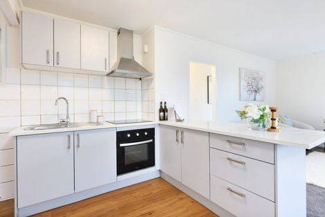 Photo of property in 31 Universal Drive, Henderson, Auckland, 0610