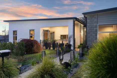 Photo of property in 1 Ellesmere Close, Pyes Pa, Tauranga, 3112