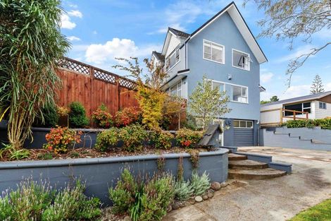 Photo of property in 15 Carlton Terrace, Westown, New Plymouth, 4310