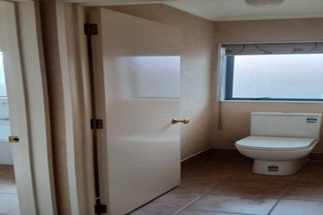 Photo of property in 14 Harobed Place, Weymouth, Auckland, 2103