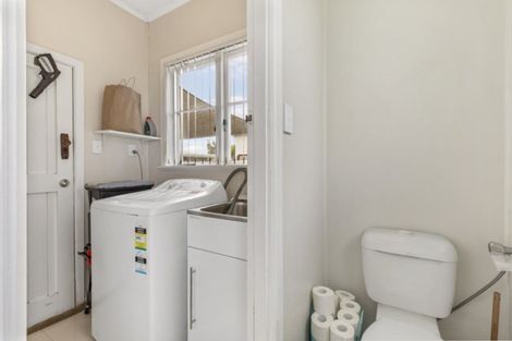 Photo of property in 102 Wallace Road, Papatoetoe, Auckland, 2025