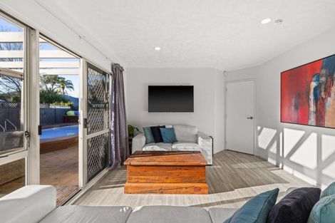 Photo of property in 5 Wilton Row, Taradale, Napier, 4112