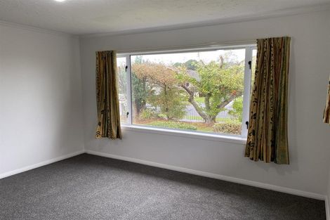 Photo of property in 19 Eglinton Street, Avondale, Christchurch, 8061