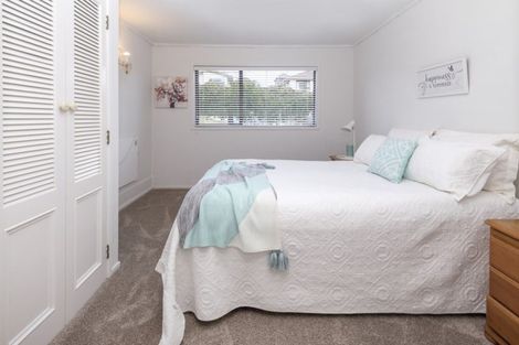 Photo of property in 2/9 Takutai Avenue, Bucklands Beach, Auckland, 2012