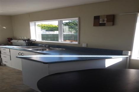 Photo of property in 11 Chatsworth Place, Highbury, Palmerston North, 4412