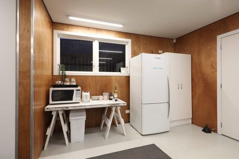Photo of property in 2 Allen Road, Mount Wellington, Auckland, 1060