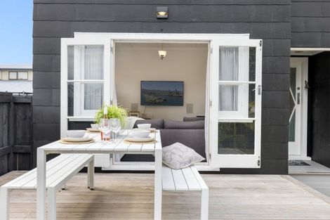 Photo of property in 35 Ngatai Road, Otumoetai, Tauranga, 3110