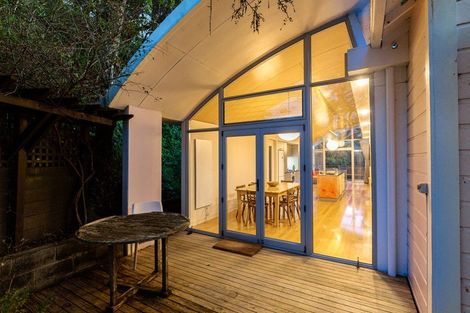 Photo of property in 74 Glen Road, Kelburn, Wellington, 6012