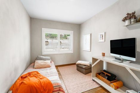 Photo of property in 110 Candia Road, Henderson Valley, Auckland, 0614