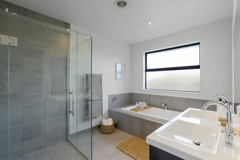 Photo of property in 4 O'dea Place, Burnside, Christchurch, 8053