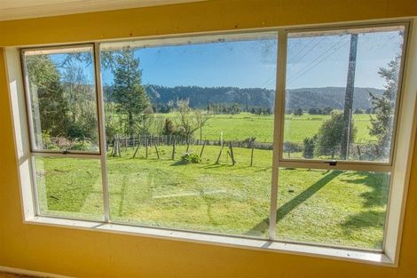 Photo of property in 317 Poerua Valley Road, Harihari, 7884