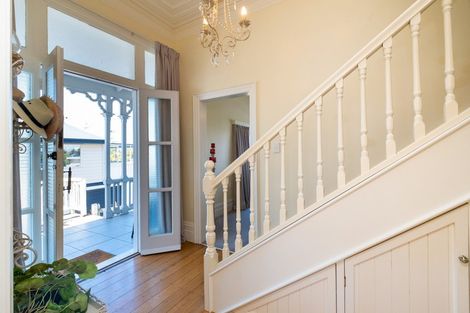 Photo of property in 7 Sealy Road, Bluff Hill, Napier, 4110