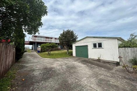 Photo of property in 880 Papamoa Beach Road, Papamoa Beach, Papamoa, 3118