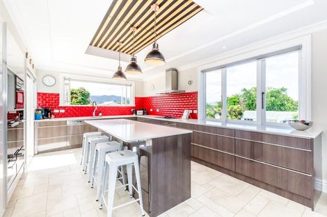 Photo of property in 12 Gray Avenue, Paraparaumu Beach, Paraparaumu, 5032