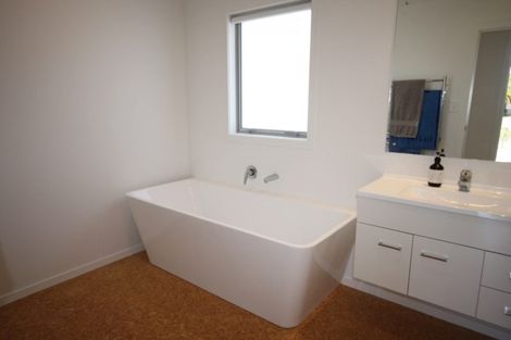 Photo of property in 19 Golden Hills Drive, Pauanui, Hikuai, 3579