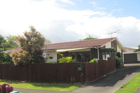 Photo of property in 4 Challen Close, Conifer Grove, Takanini, 2112