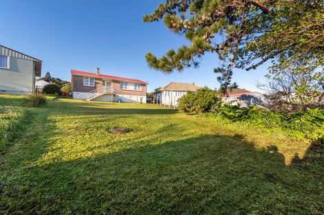 Photo of property in 15 Arahura Crescent, Waitangirua, Porirua, 5024