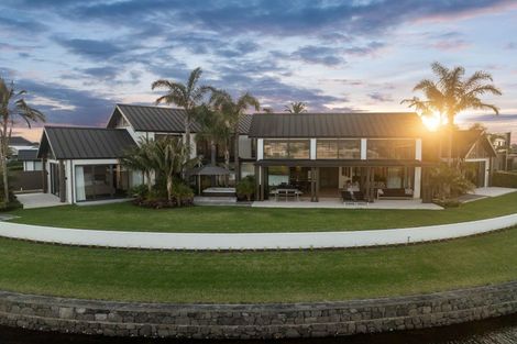 Photo of property in 3 Kuaka Grove, One Tree Point, 0118