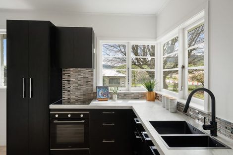 Photo of property in 70 Thames Road, Paeroa, 3600