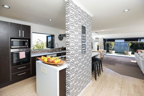 Photo of property in 14 Madison Street, Cambridge, 3434