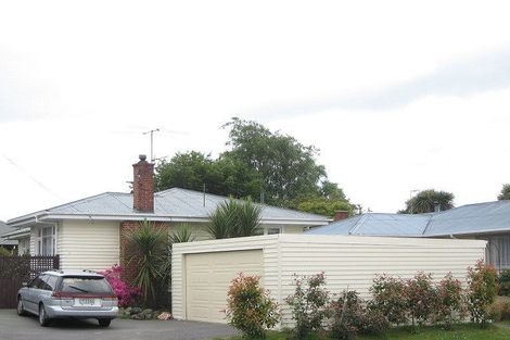 Photo of property in 15 Dunedin Street, Redwood, Christchurch, 8051