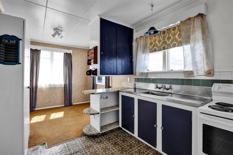 Photo of property in 4 Buchanan Place, Hawera, 4610